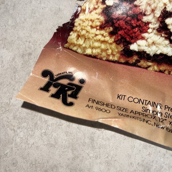 Vtg latch hook kit Poochie Dog Puppy 12x12” Valiant Crafts USA Wall Decor YKI - Picture 5 of 8